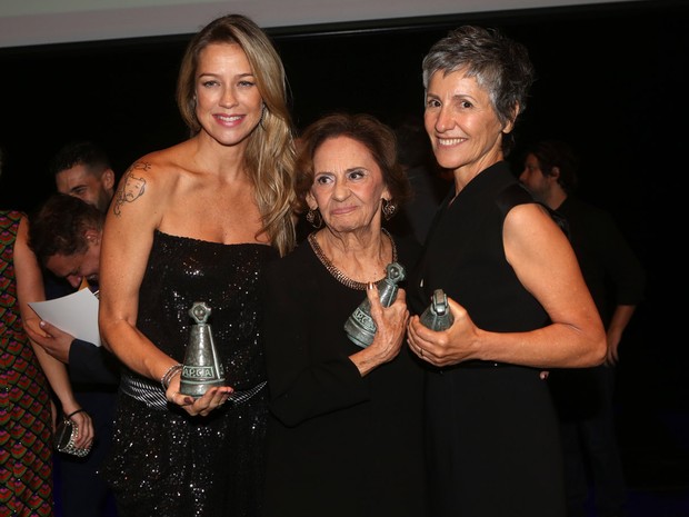 Luana Piovani, Laura Cardoso e Cássia Kis Magro em prêmio em São Paulo (Foto: Iwi Onodera/ EGO)