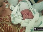 Tori Spelling divulga vídeo de seu filho recém-nascido. Assista!