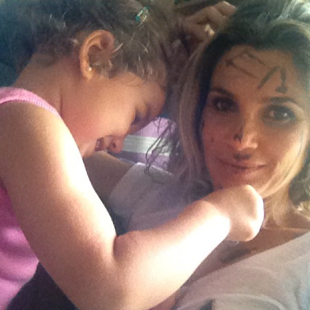 Flávia Alessandra e filha (Foto: Instagram / Reprodução)