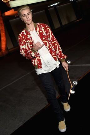 Justin Bieber em evento de moda em Los Angeles, nos Estados Unidos (Foto: Larry Busacca/ Getty Images/ AFP)