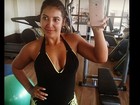 Quase 25 quilos mais magra, Priscila Pires exibe decote para malhar 