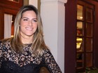 Giovanna Ewbank usa vestido com transparências em evento