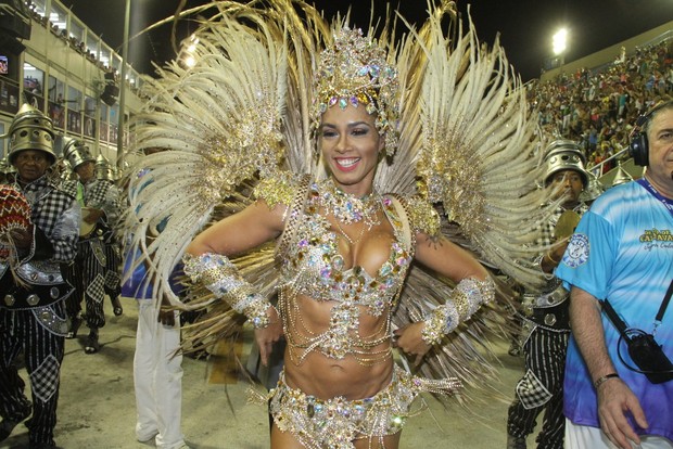 Milena Nogueira - Rainha da Caprichosos de Pilares (Foto: Thyago Andrade/ Foto Rio News)