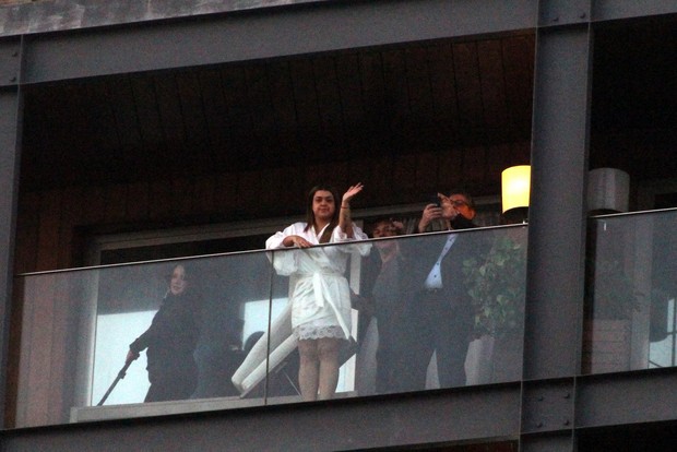 Preta Gil na varanda de hotel (Foto: JC Pereira/AgNews)