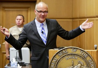 Marvin Putnam, advogado da AEG, faz seus argumentos finais (Foto: POOL / GETTY IMAGES NORTH AMERICA / AFP)