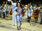 Rainha de bateria Raíssa de Oliveira, vai a ensaio da Beija-Flor sem calcinha