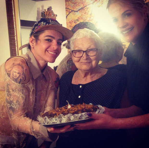 Monique Evans com a namorada Cacá Werneck e a avó dela (Foto: Reprodução/Instagram)