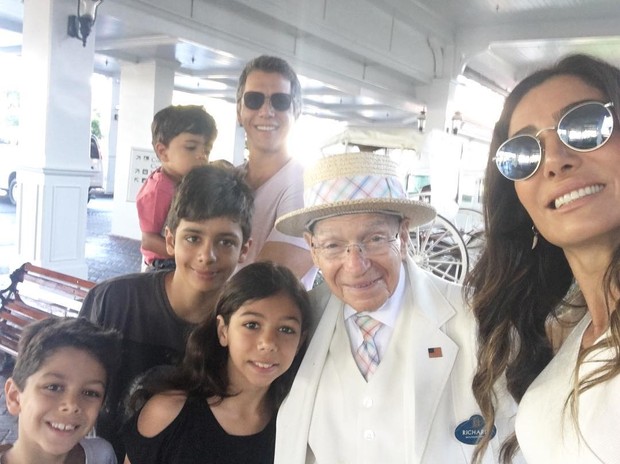 Márcio Garcia e família (Foto: Reprodução/Instagram)