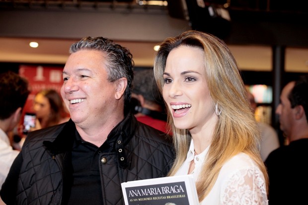 Boninho e Ana Furtado  (Foto: Isac Luz / Ego)