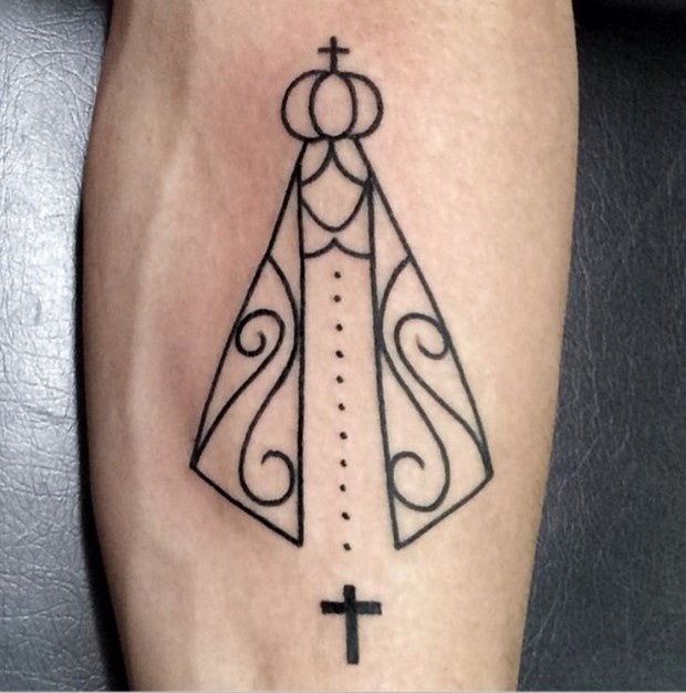 Tatuagem que Gusttavo Lima possui de Nossa Senhora Aparecida (Foto: Reprodução/Instagram)