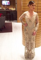 Adriana Birolli usa vestido que pesa 10 quilos no 'Emmy Internacional'