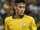 A caminho de cirurgia na garganta, Neymar recebe carinho dos fãs