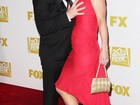 Matt LeBlanc dá apalpada no seio de namorada em festa do Globo de Ouro