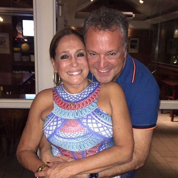 Susana Vieira e o filho, Rodrigo Vieira, em restaurante na Zona Oeste do Rio (Foto: Instagram/ Reprodução)