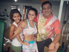 Viviane Araújo posa sem maquiagem e de barriga de fora: 'Treinando'