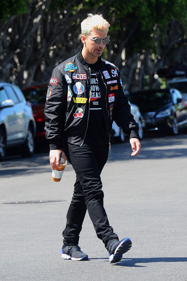 Joe Jomas usa jaqueta patche  (Foto: Getty Images)