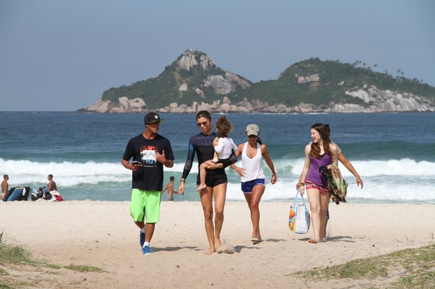 Grazi com a filha Sofia  (Foto: Wallace Barbosa/AgNews)