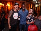 Rafael Zulu comemora aniversário com amigos famosos no Rio