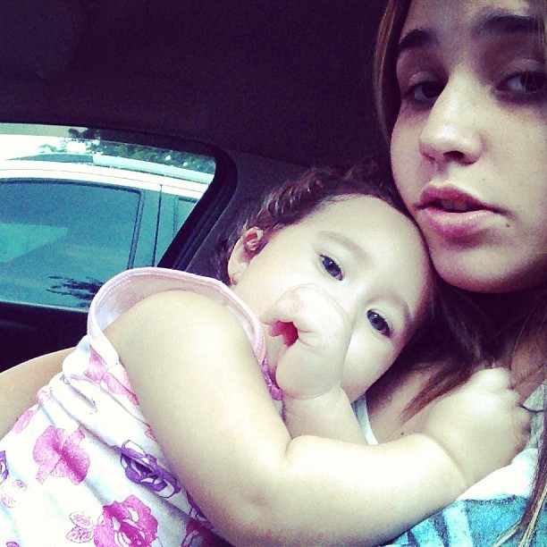 Perlla com a filha, Pérola (Foto: Instagram)