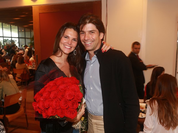 Daniella Sarahyba com o marido, Wolff Klabin, em restaurante na Zona Sul do Rio (Foto: Murilo Tinoco/ Divulgação)