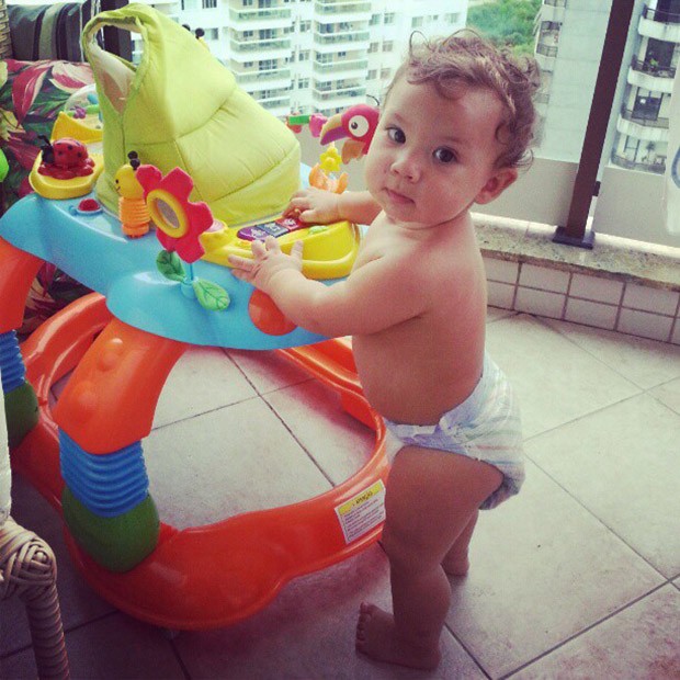 Priscila Pires posta foto do filho, Gabriel (Foto: Instagram / Reprodução)