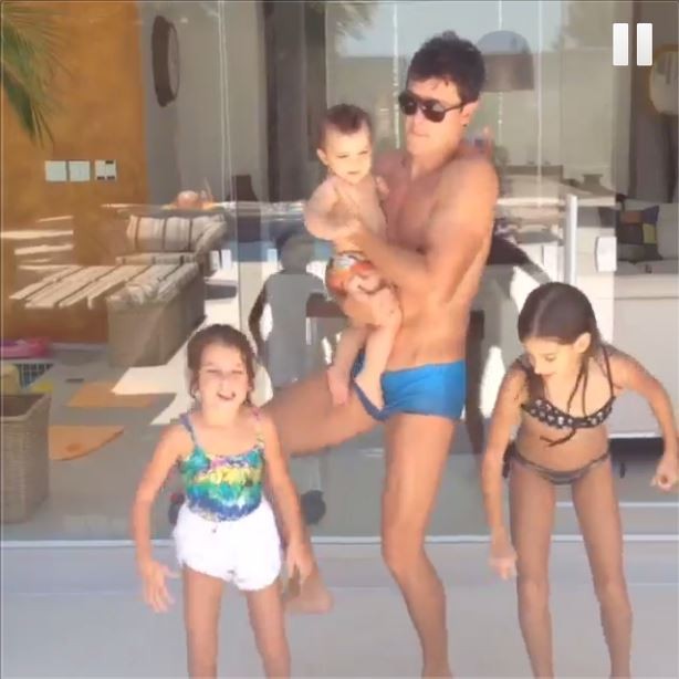 Rodrigo Faro dança reggae com as filhas (Foto: Instagram / Reprodução)