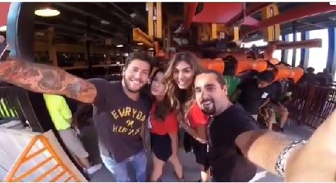 Bruna Marquezine e amigos (Foto: Instagram)