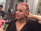 Nikki, do ‘The Voice Brasil’, se emociona ao raspar a cabeça