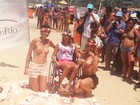 Mulher Melão participa de toplessaço no Rio: 'Legalize já!'