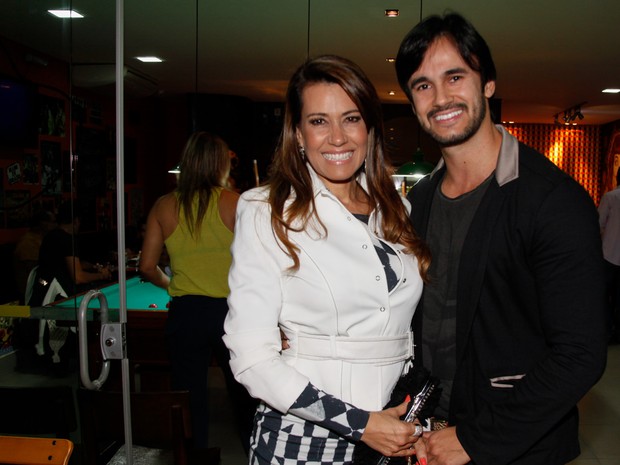 Solange Frazão com o namorado em evento em São Paulo (Foto: Marcos Ribas/ Foto Rio News)