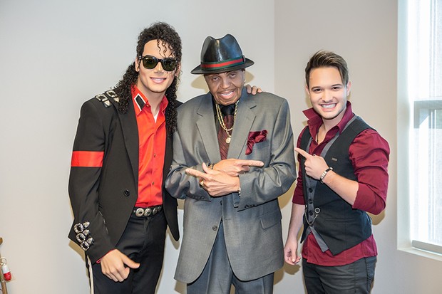 Thiago Matheus com Mr. Joseph Jackson e MJ The Legend (Foto: Fábio Nunes)