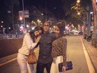 Neymar posa com a irmã e Bruna Marquezine: 'Meninas da minha vida'