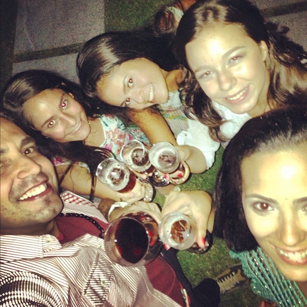 Latino aproveita férias ao lado das filhas (Foto: Instagram)
