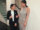 Kylie Jenner arrasa com look glamuroso em festa com as irmãs