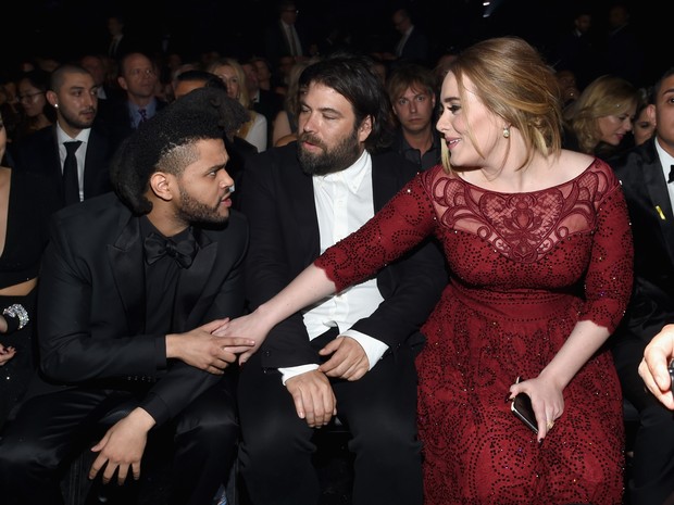 The Weeknd e Adele no Grammy, em Los Angeles, nos Estados Unidos (Foto: Larry Busacca/ Getty Images/ AFP)