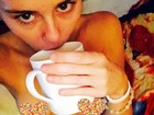 Miley Cyrus censura topless em foto na web