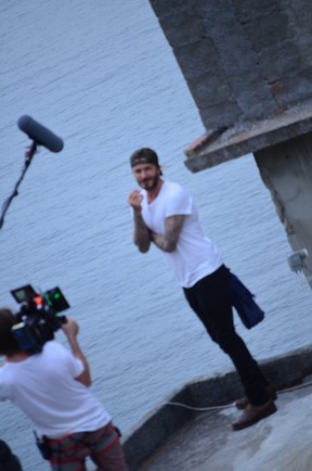 David Beckham no Vidigal (Foto: Rodrigo dos Anjos e Delson Silva / AgNews)