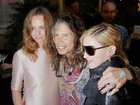 Madonna e mais famosos vão a evento de moda em Nova York