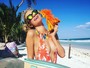 Paris Hilton posa de maiô em praia do México: 'Amando a vida!"