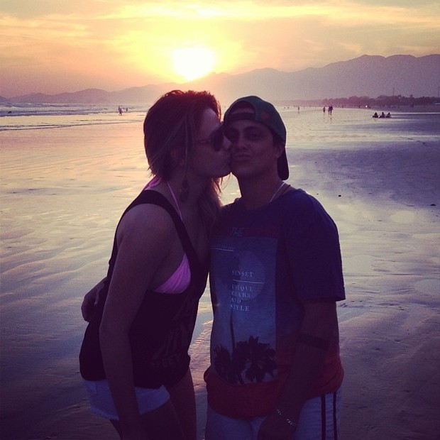 Thammy Miranda e namorada (Foto: Instagram / Reprodução)