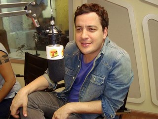 Rafael Cortez na rádio transamérica (Foto: Divulgação)