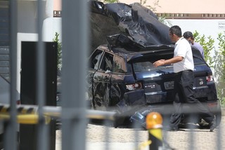 Carro em que isis Valverde sofreu acidente (Foto: Delson Silva / AgNews)