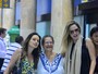 Ana Paula Renault e Dona Geralda desembarcam juntas no Rio