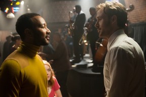 John Legend e Ryan Gosling (Foto: Divulgação/Dale Robinette/Paramount Pictures)