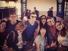 Gianecchini posta foto com elenco de longa antes de embarcar em cruzeiro