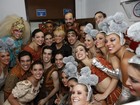 Estreia de ‘Chacrinha, o musical’ tem participação de Xuxa e famosos na plateia