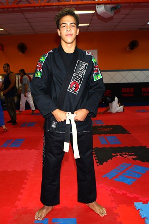 Ronald em academia de artes marciais (Foto: Iwi Onodera / EGO)