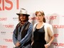 Angelina Jolie tem apoio de Johnny Depp após separação, diz jornal