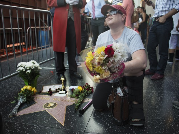 Estrela de Robin Williams na Calçada da Fama em Hollywood ganha homenagem de fã (Foto: Robyn Beck/ AFP)
