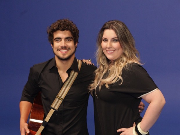 Caio Castro e Ana Clara gravando clipe (Foto: Leo Franco /Agnews )